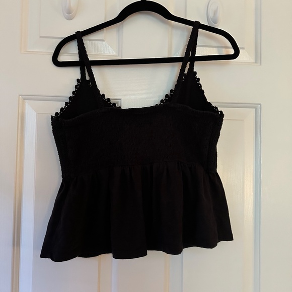 Old Navy Sleeveless Crochet Top - Picture 3 of 3